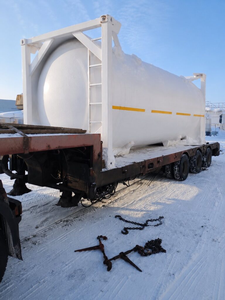 20ft cryogenic tank container on trailer